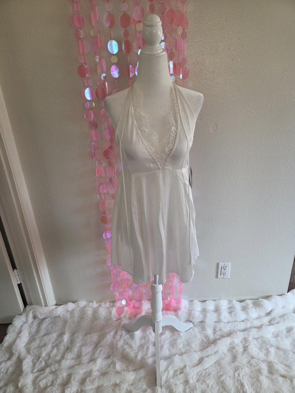 Shinestar White Lace Halter V-Neck Chemise